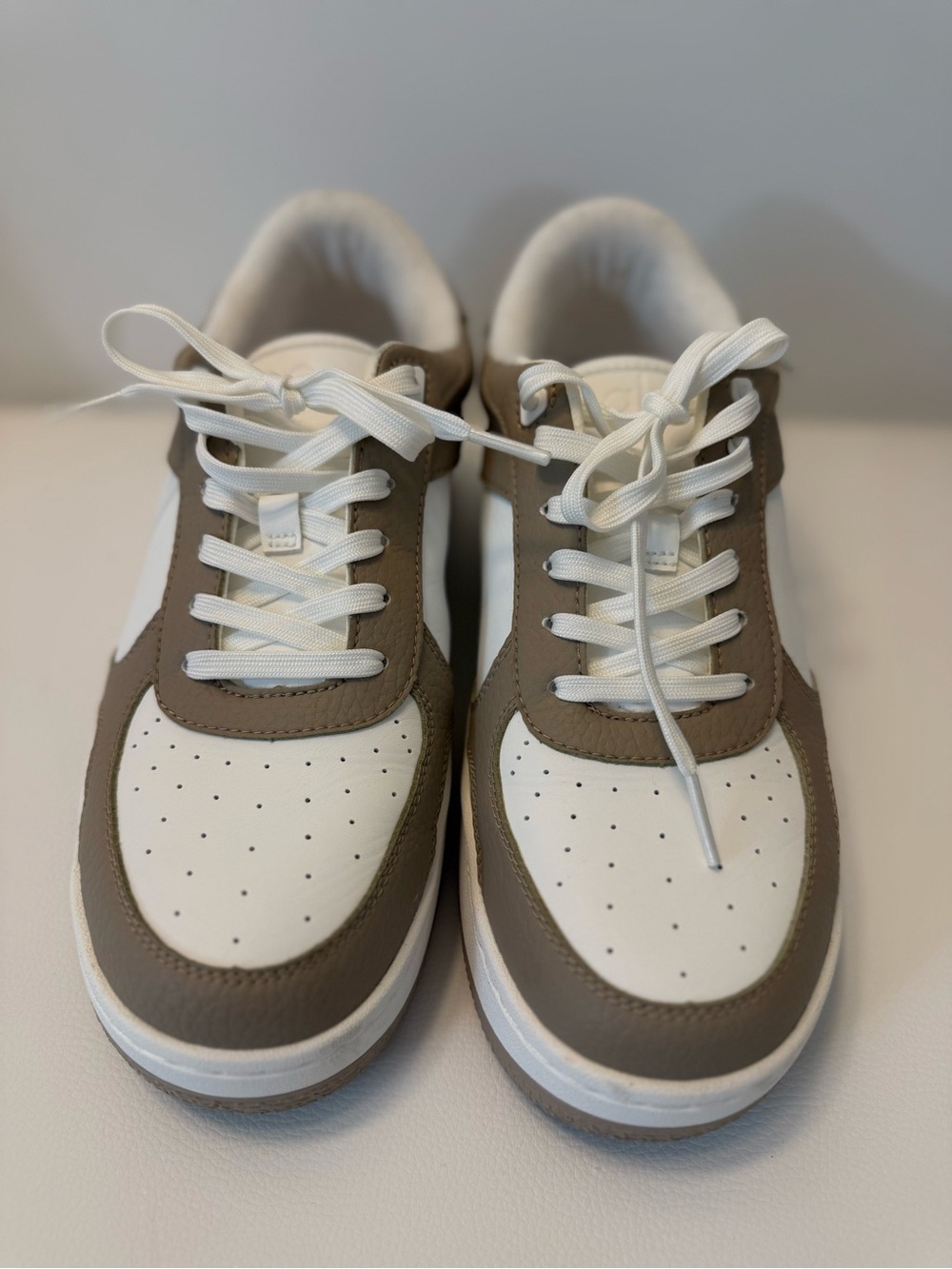 ALO Yoga Women's Taupe and White Athletic Sneakers - Picture 3 of 10
